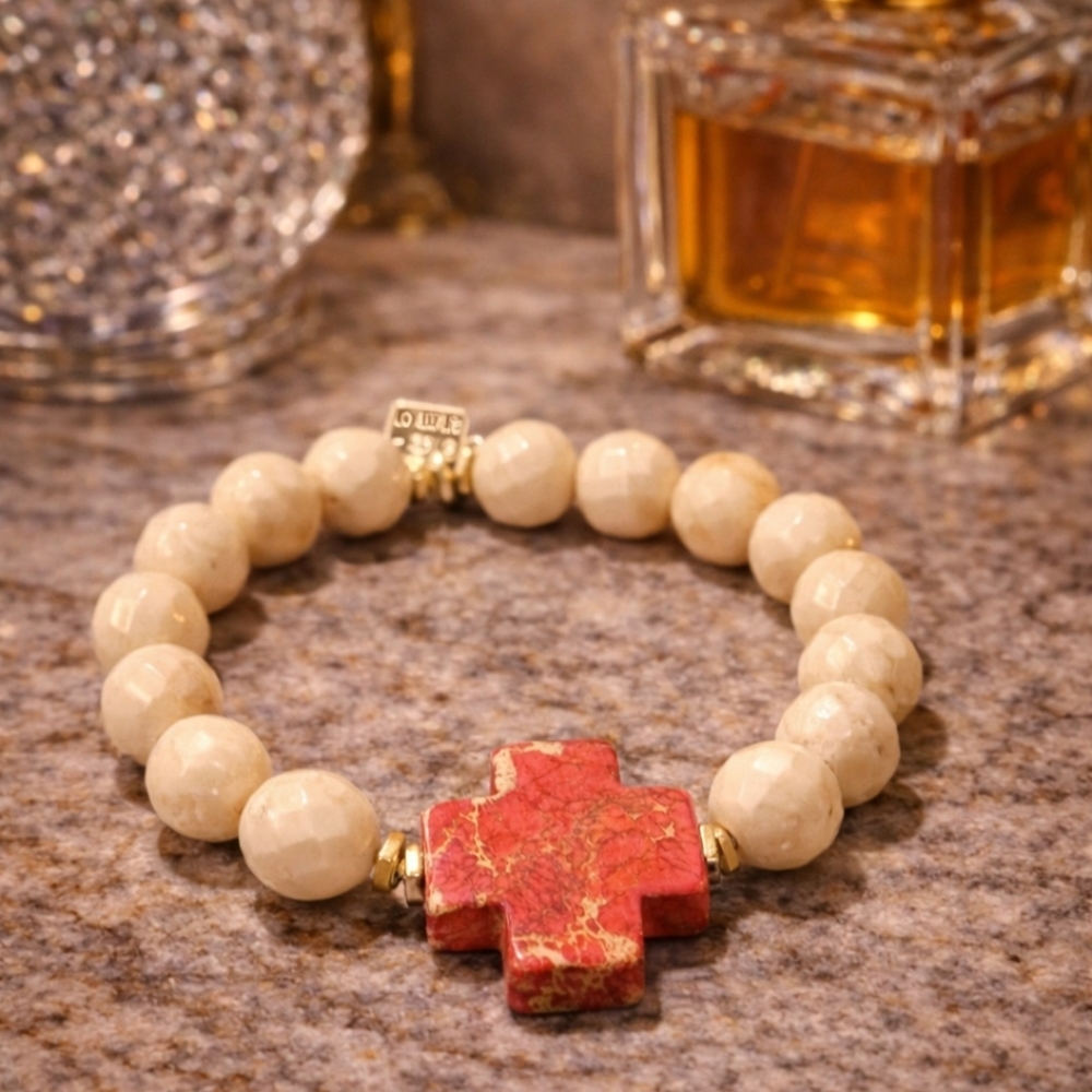 LOU BANGLE NATURAL STONE BEADED BRACELET WITH RED JASPER CROSS